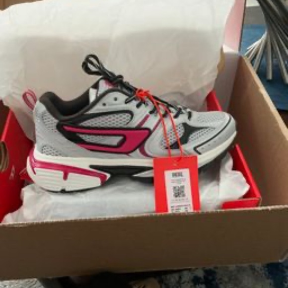 Diesel womens serendipity sneakers Like new - Picture 9 of 11